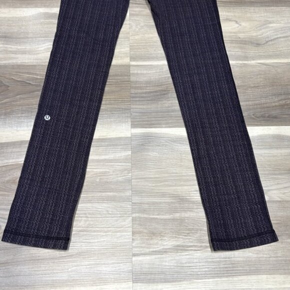 Lululemon Black Leggings with Pinstripe Pattern size 2 - Picture 6 of 10
